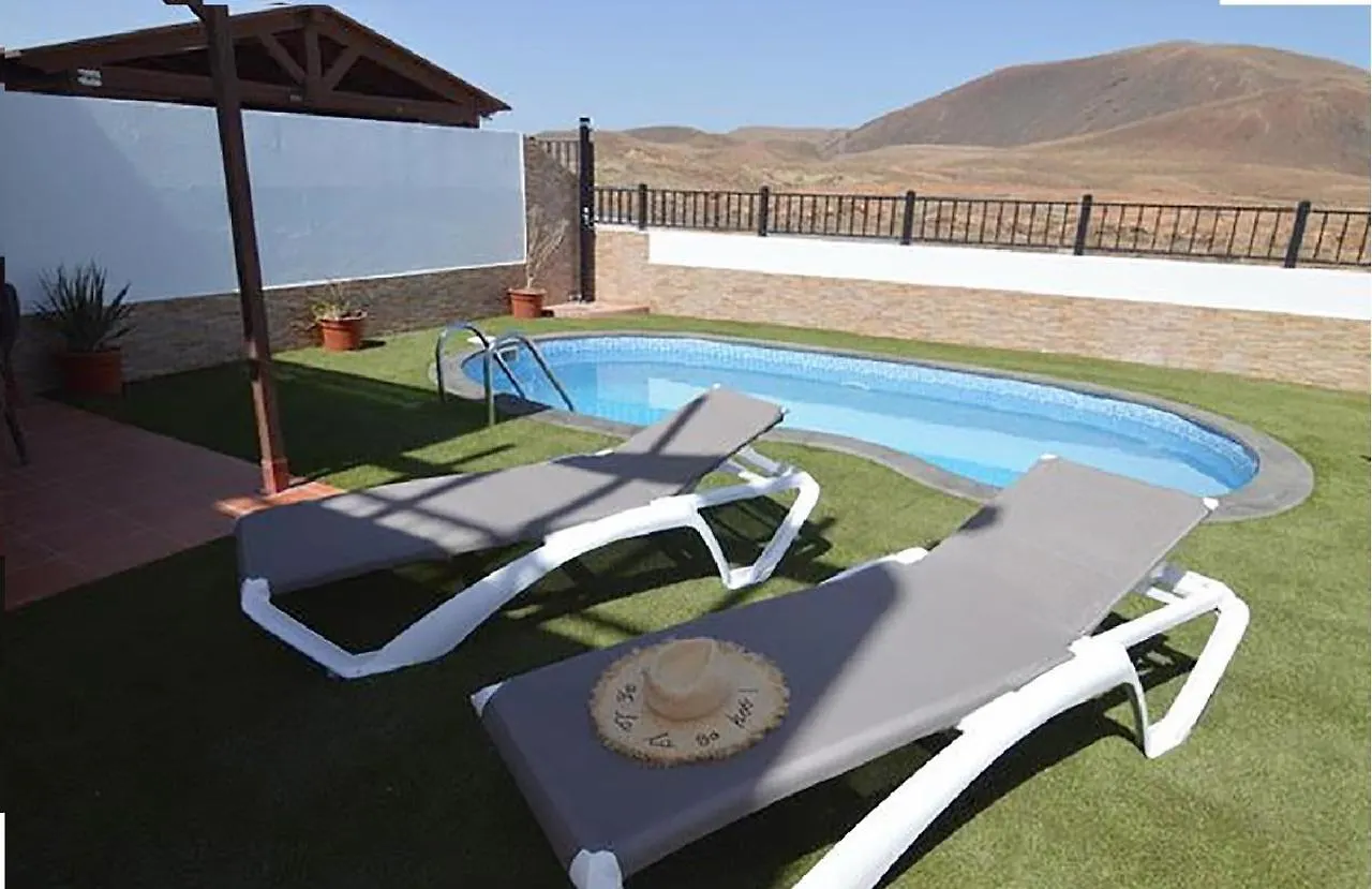 Villa Blue With Private Pool, Bbq, Wifi - Suitable For Families By Holidays Home Corralejo