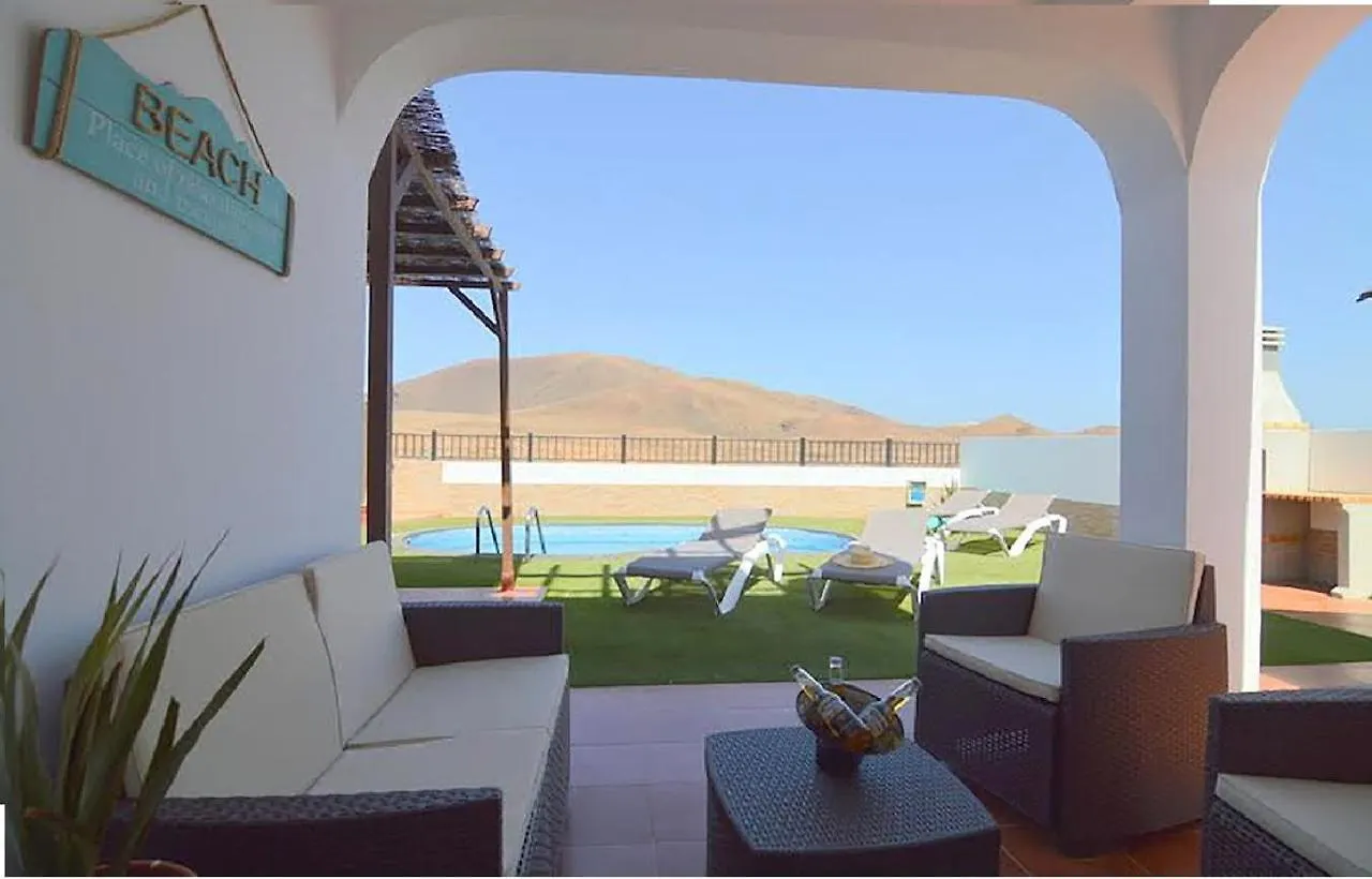 Villa Blue With Private Pool, Bbq, Wifi - Suitable For Families By Holidays Home Corralejo