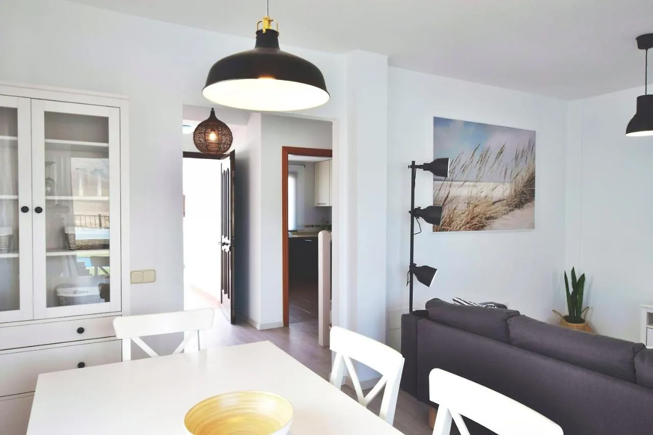 Villa Blue With Private Pool, Bbq, Wifi - Suitable For Families By Holidays Home 科拉雷侯 0*,